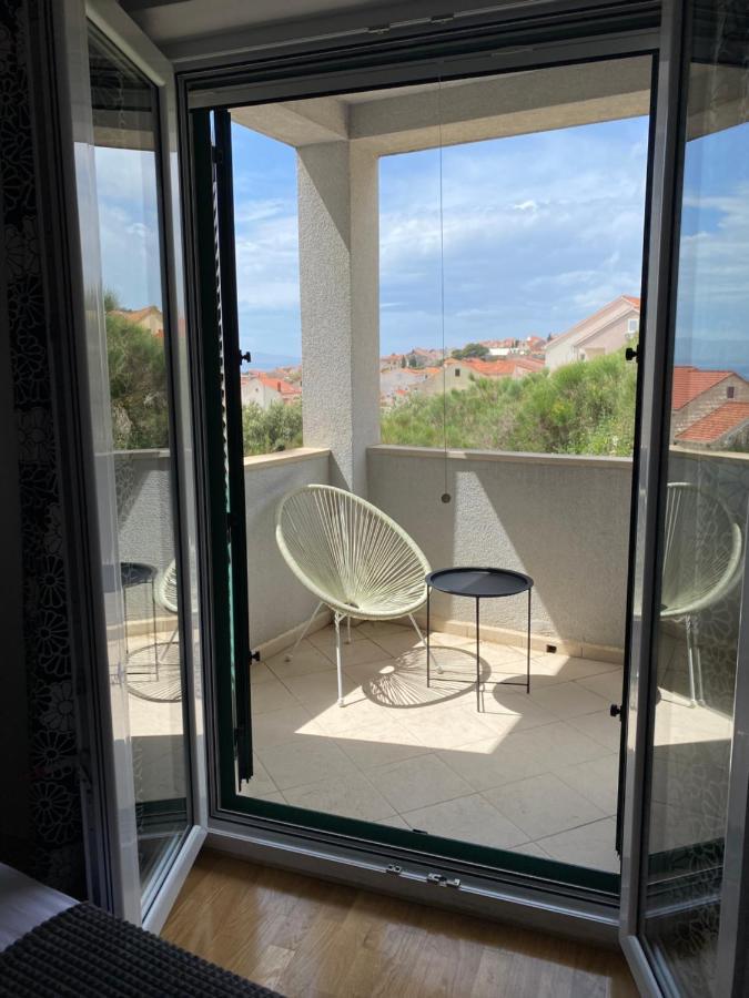 Apartment Bol A6 With Pool From 45 Eur Per Person Kültér fotó